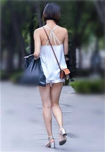 杂货铺老板娘小说