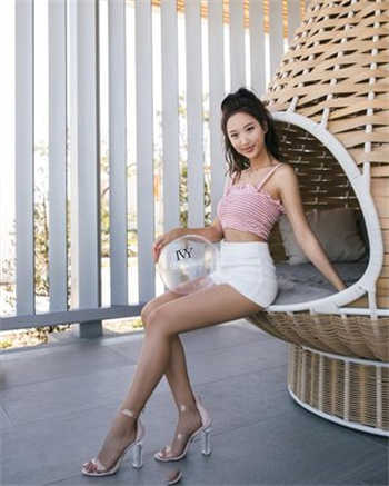 我性感的小阿姨和表姐