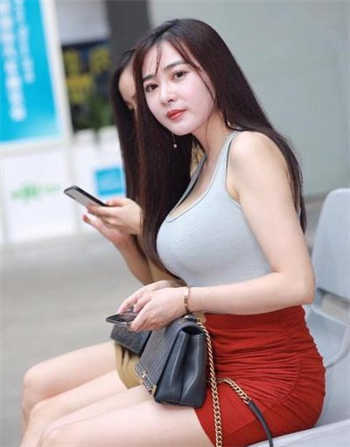 被命运之绳捆吧绑的女子