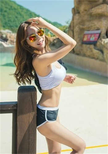 女子高校生腰姿网球部