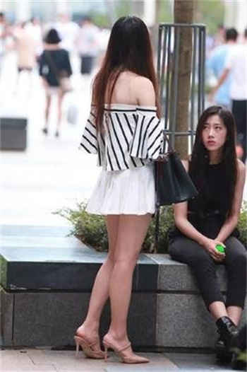 自己玩奶儿给主人看