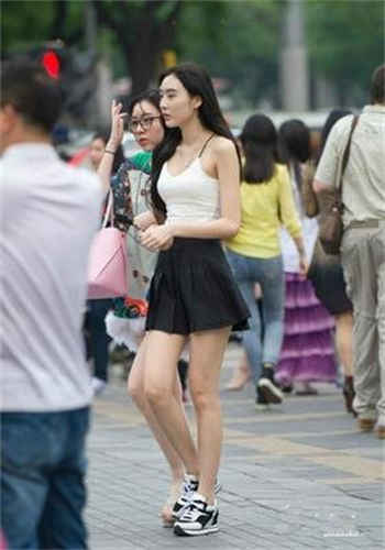 麻豆女演员寻小小图片
