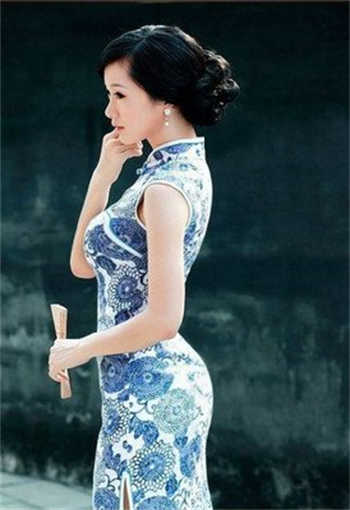 应天爵白伊小说叫什么