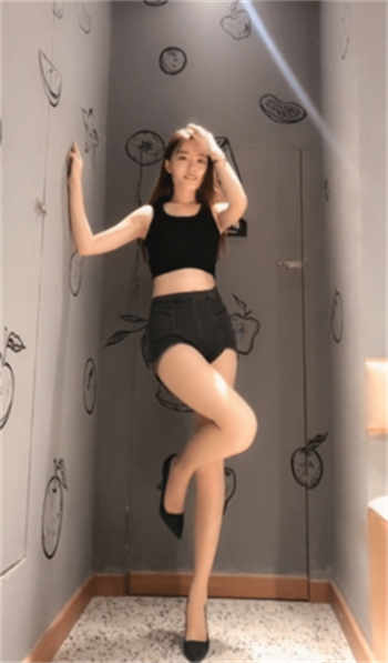 小哀厕所柯南同人本子
