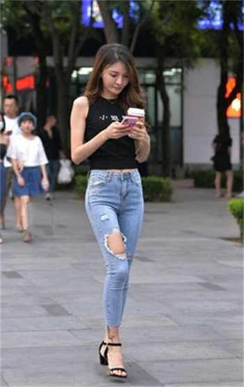 那个小说里女主叫苏卿